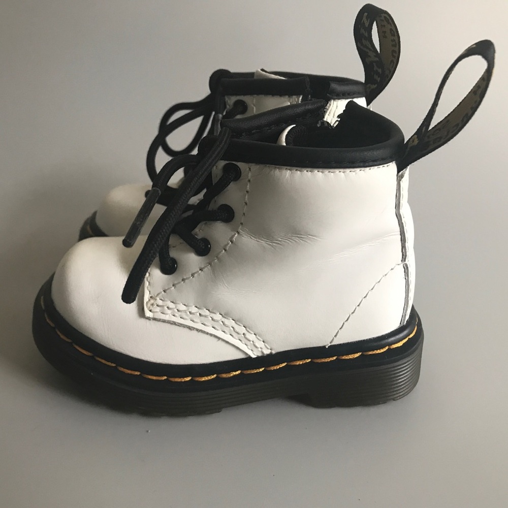 Dr. Martens INFANT 1460 LEATHER ANKLE BOOTS Size: US 4 EUR 19